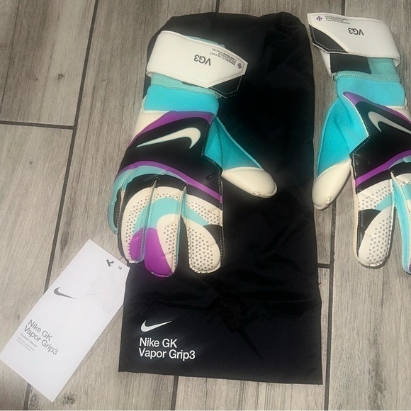New Nike GK Vapor Grip 3 Goalkeeper Soccer Gloves FB2999-010 Size - Picture 3 of 6